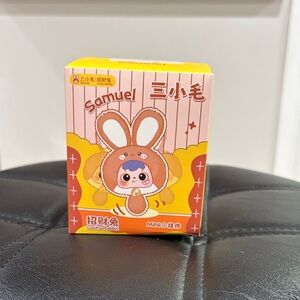 POP MART Samuel mini Lucky rabbit pendant surprise box